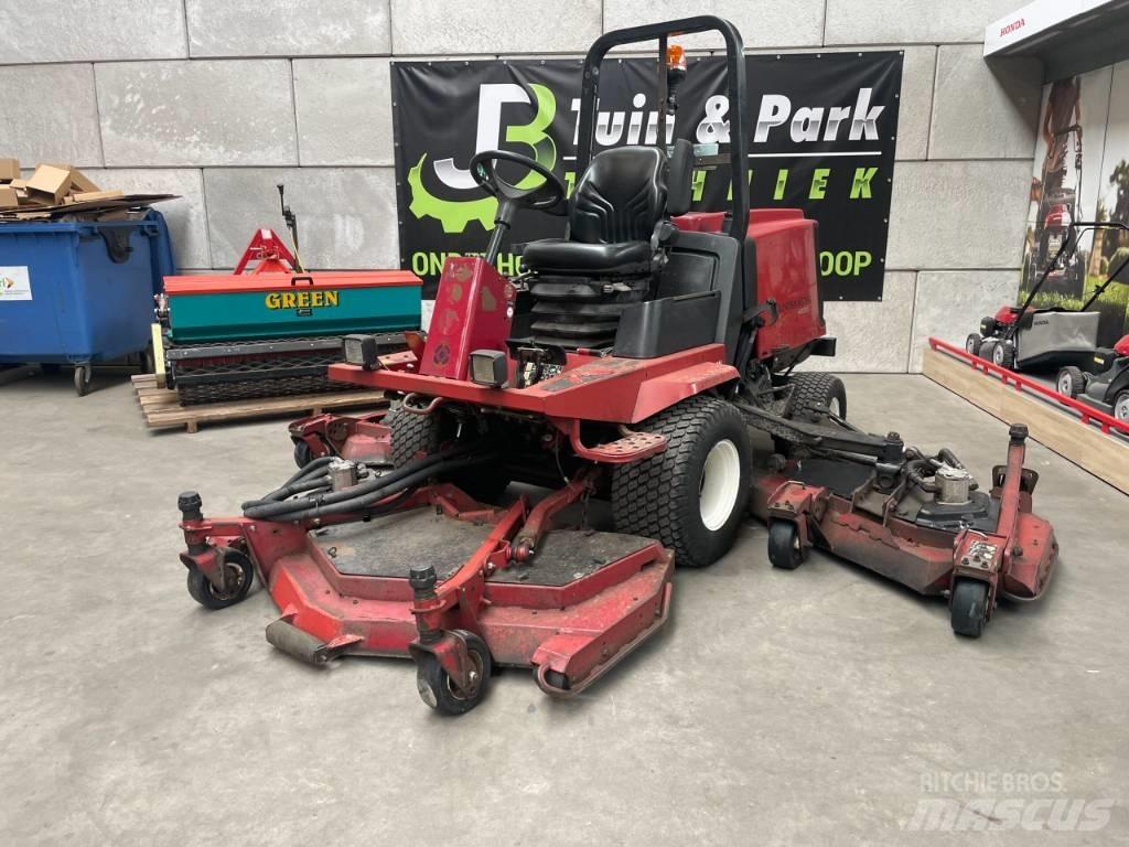 Toro GM 4000 D Päältäajettavat ruohonleikkurit
