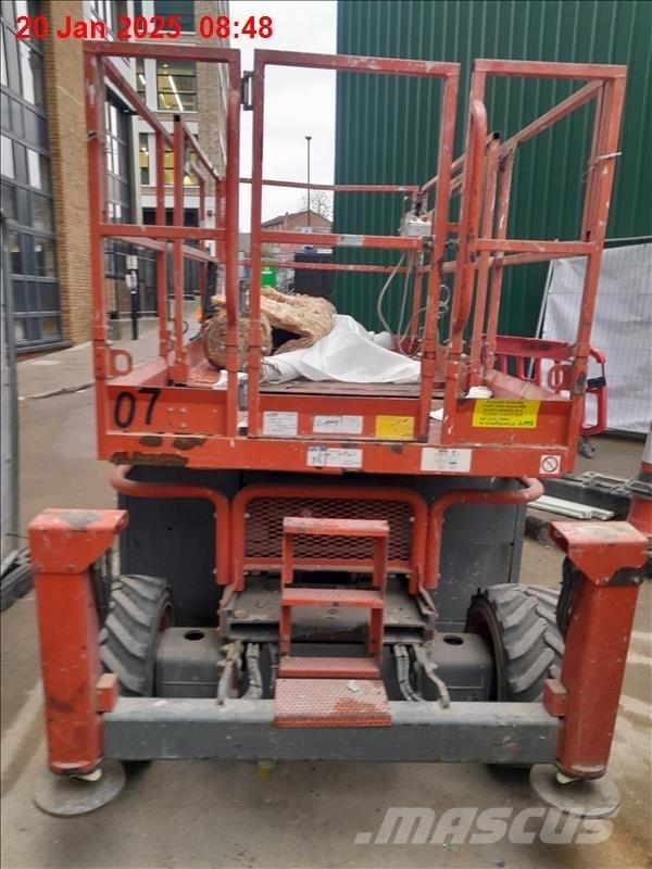 SkyJack 6832 RT Saksilavat