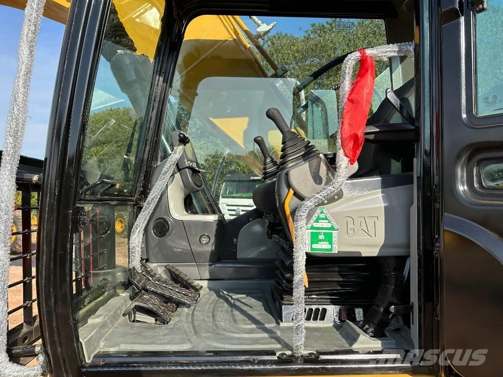 CAT 320 D L Telakaivukoneet