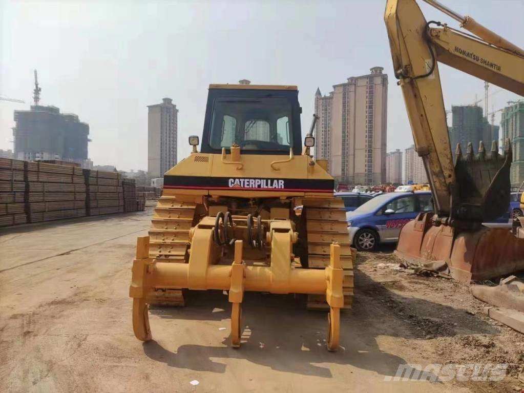 CAT D 6 M Telaketjupuskutraktorit