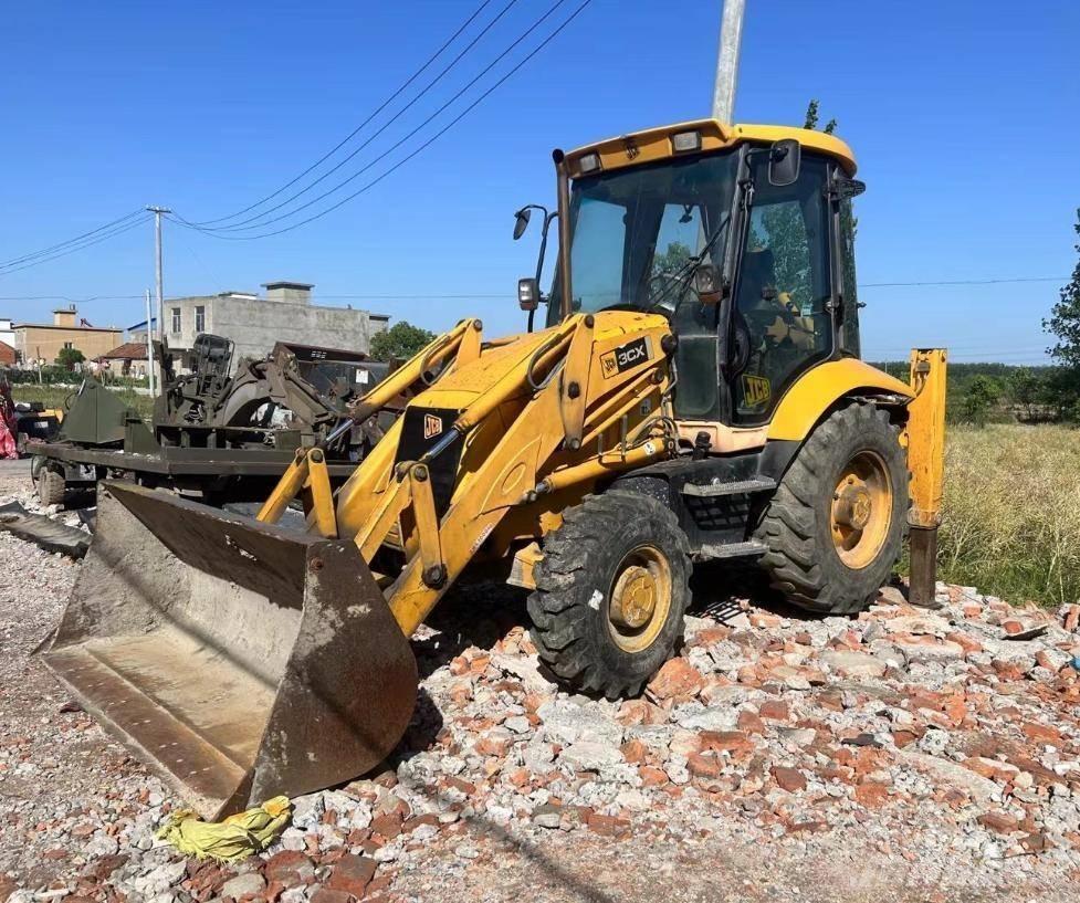 JCB 3 CX Kaivurikuormaajat