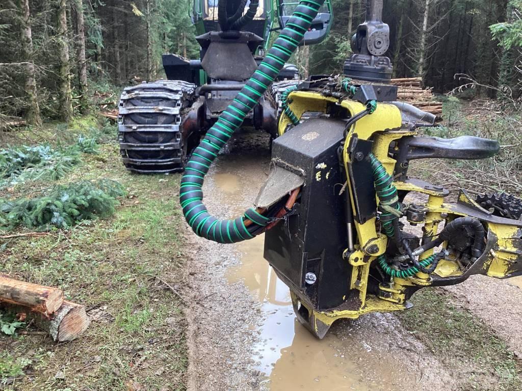 John Deere 1170 E Harvesterit
