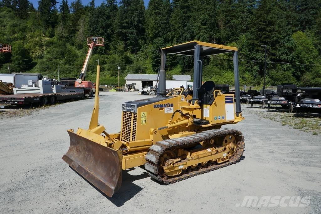 Komatsu D21A-8 Telaketjupuskutraktorit