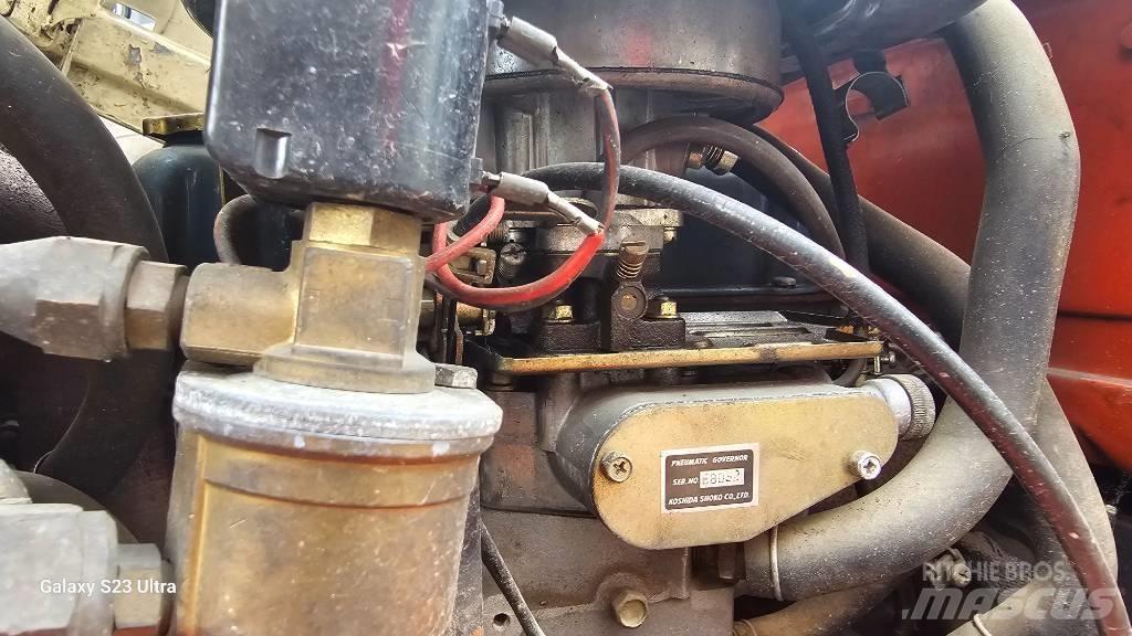 Nissan Datsun TV135 Nestekaasutrukit