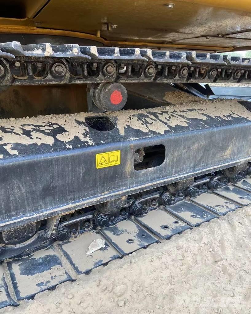 CAT 307 Telakaivukoneet