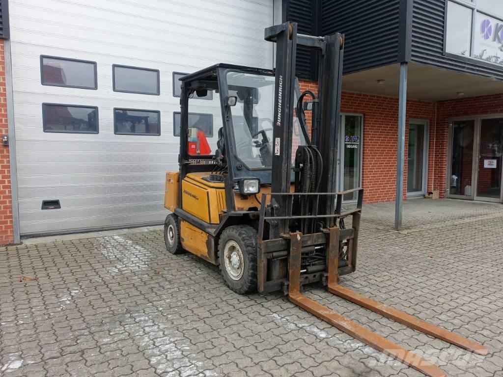 Jungheinrich DFG 25 Dieseltrukit
