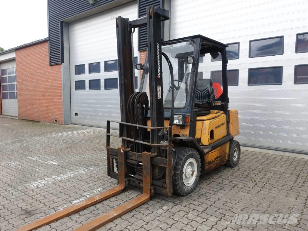 Jungheinrich DFG 25 Dieseltrukit