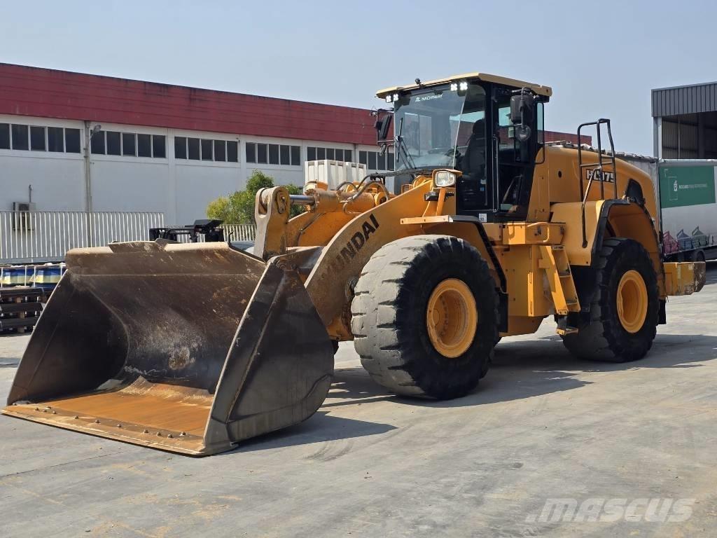 Hyundai HL 975 Pyöräkuormaajat