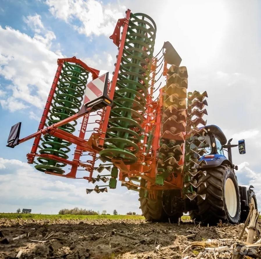 Agro-Masz Faster 40 Kiekkomultaimet ja lautasäkeet