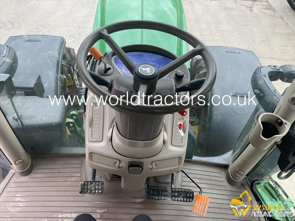 John Deere 6215 R Traktorit