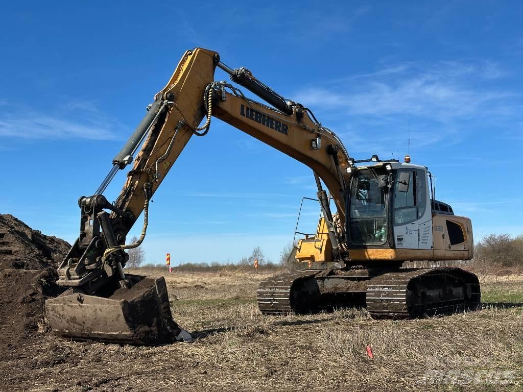 Liebherr R 922 Telakaivukoneet