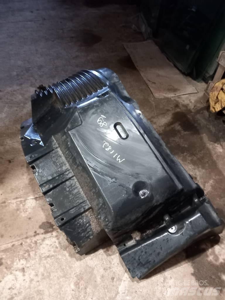 MAN TGX 81612300108 Ohjaamot ja sisustat