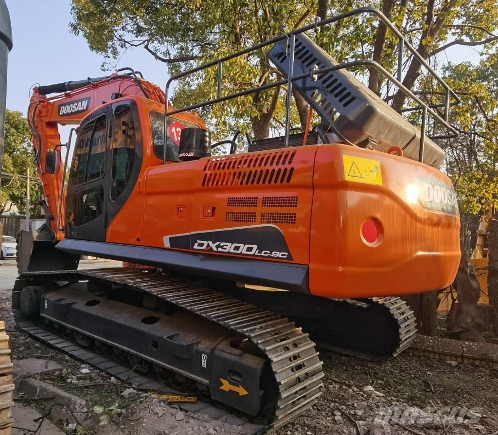 Doosan DX 300 LC Telakaivukoneet