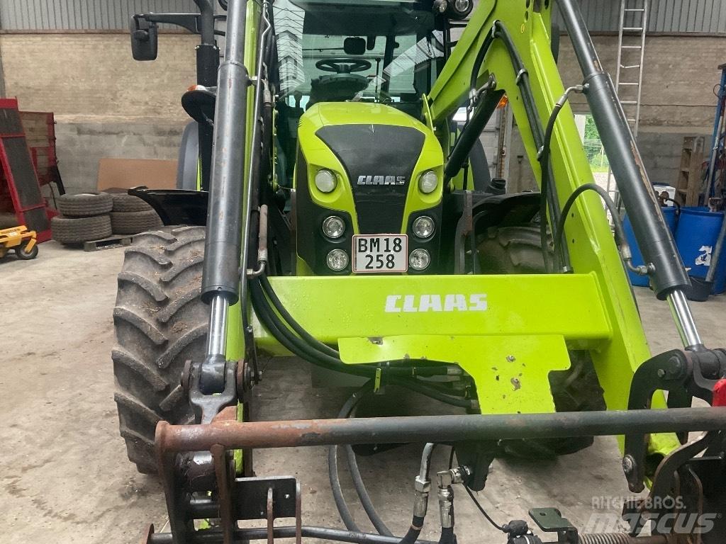 CLAAS Arion 440 CIS Traktorit