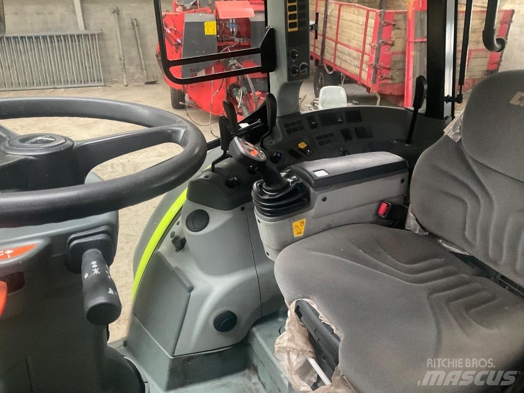CLAAS Arion 440 CIS Traktorit