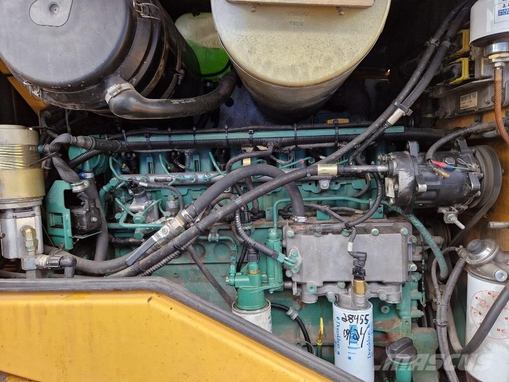 Volvo L 120 E Pyöräkuormaajat