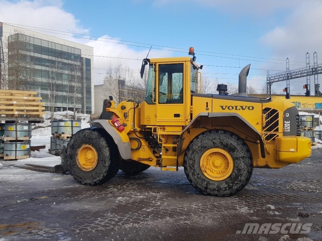 Volvo L 120 E Pyöräkuormaajat