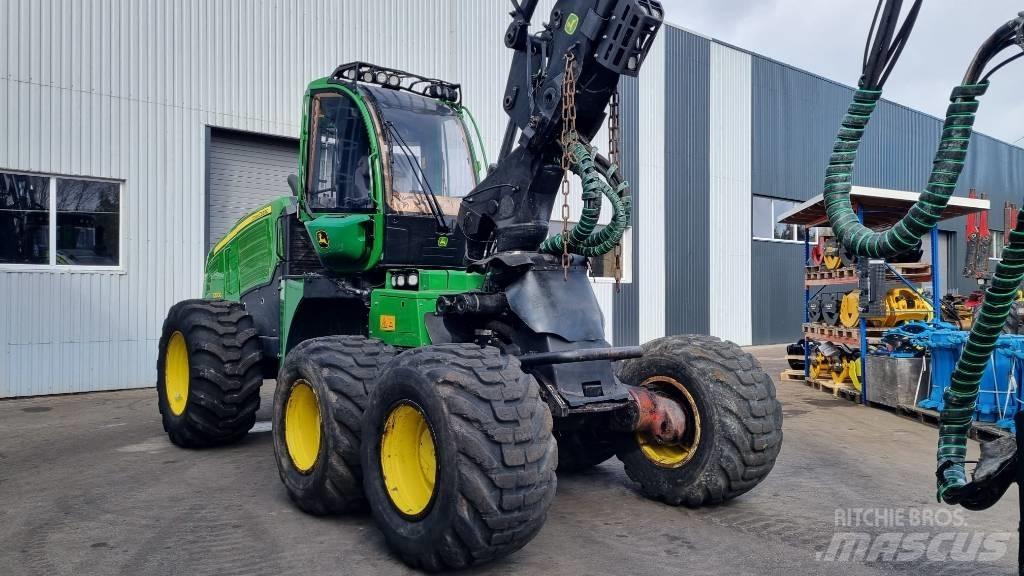 John Deere 1270 G Harvesterit