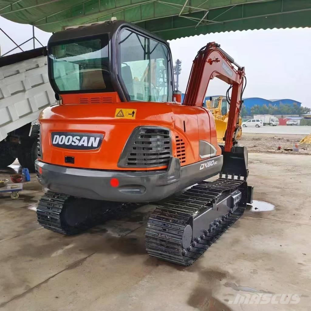 Doosan DX 60 Minikaivukoneet < 7t