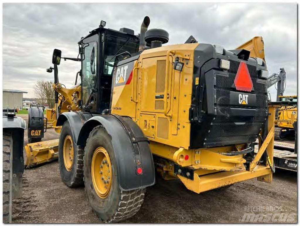 CAT 12 M 3 Tiehöylät
