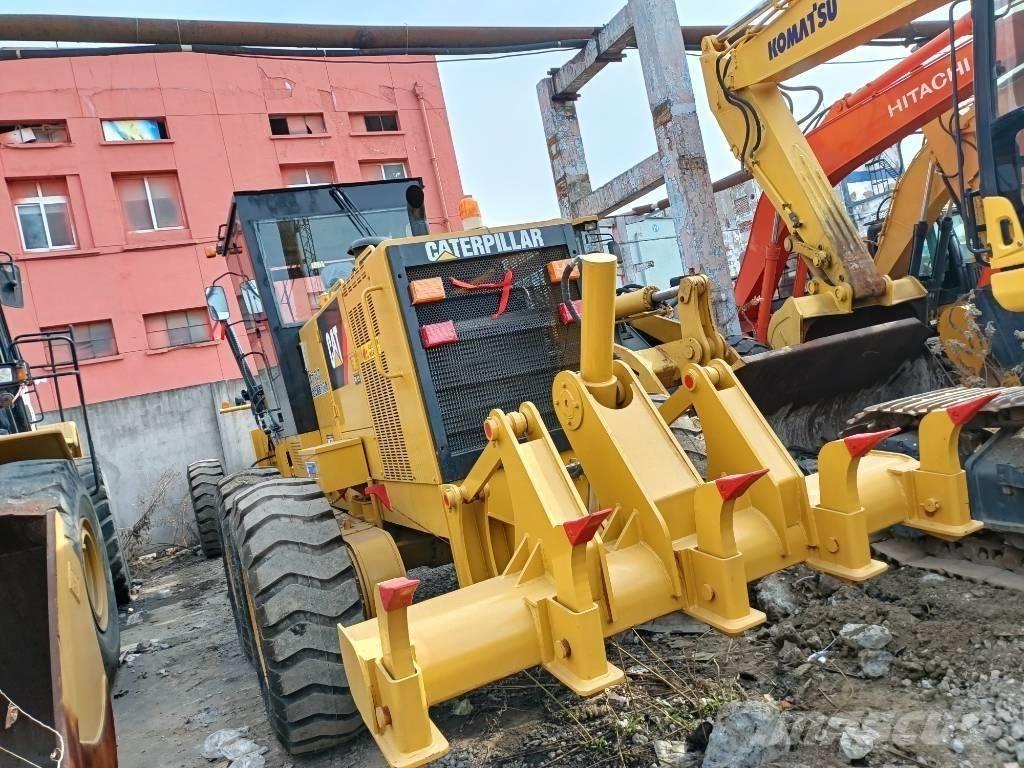 CAT 140K Tiehöylät