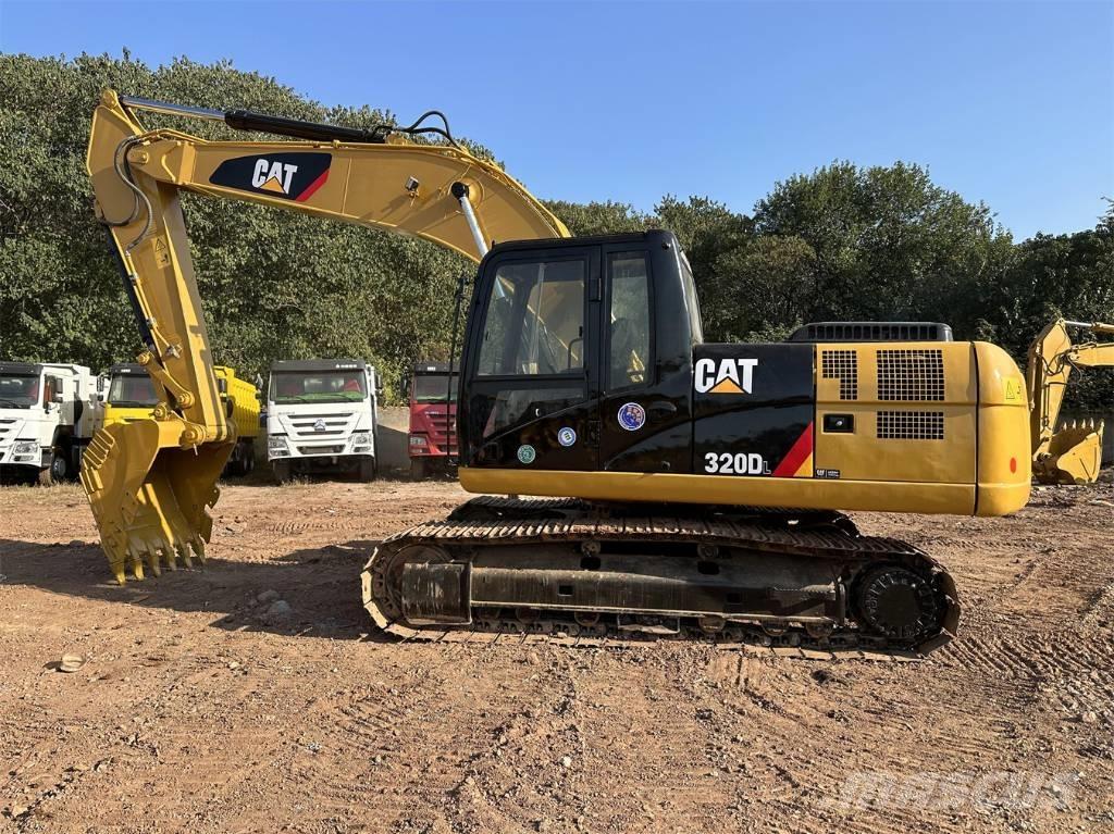 CAT 320D Telakaivukoneet