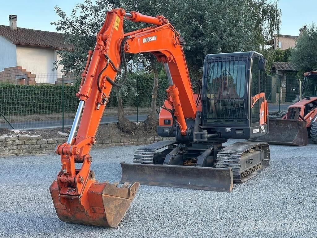 Doosan SOLAR 75V Midikaivukoneet 7t - 12t