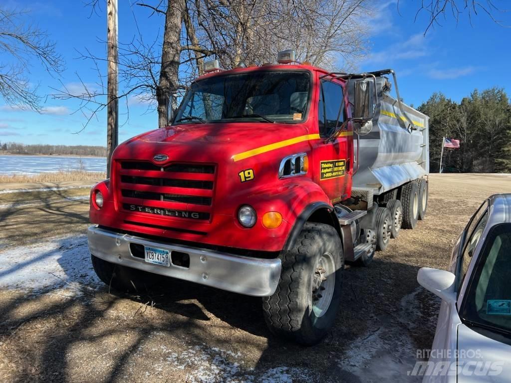 Sterling L 7500 Sora- ja kippiautot