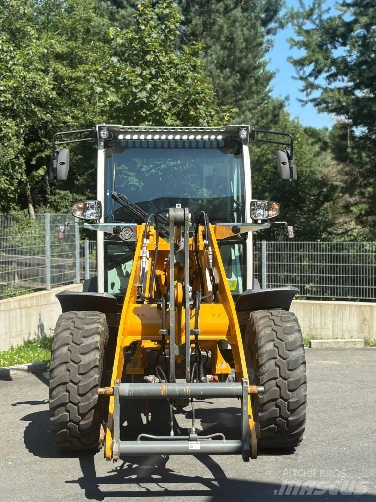 Liebherr L 506 Pyöräkuormaajat
