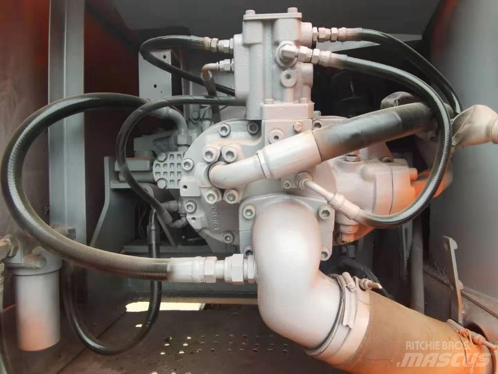 Hitachi EX 200 Telakaivukoneet