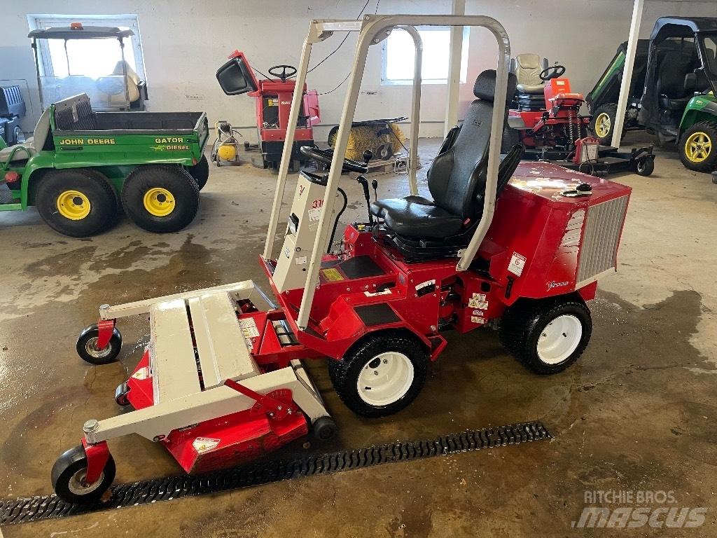 Ventrac 3100 Päältäajettavat ruohonleikkurit
