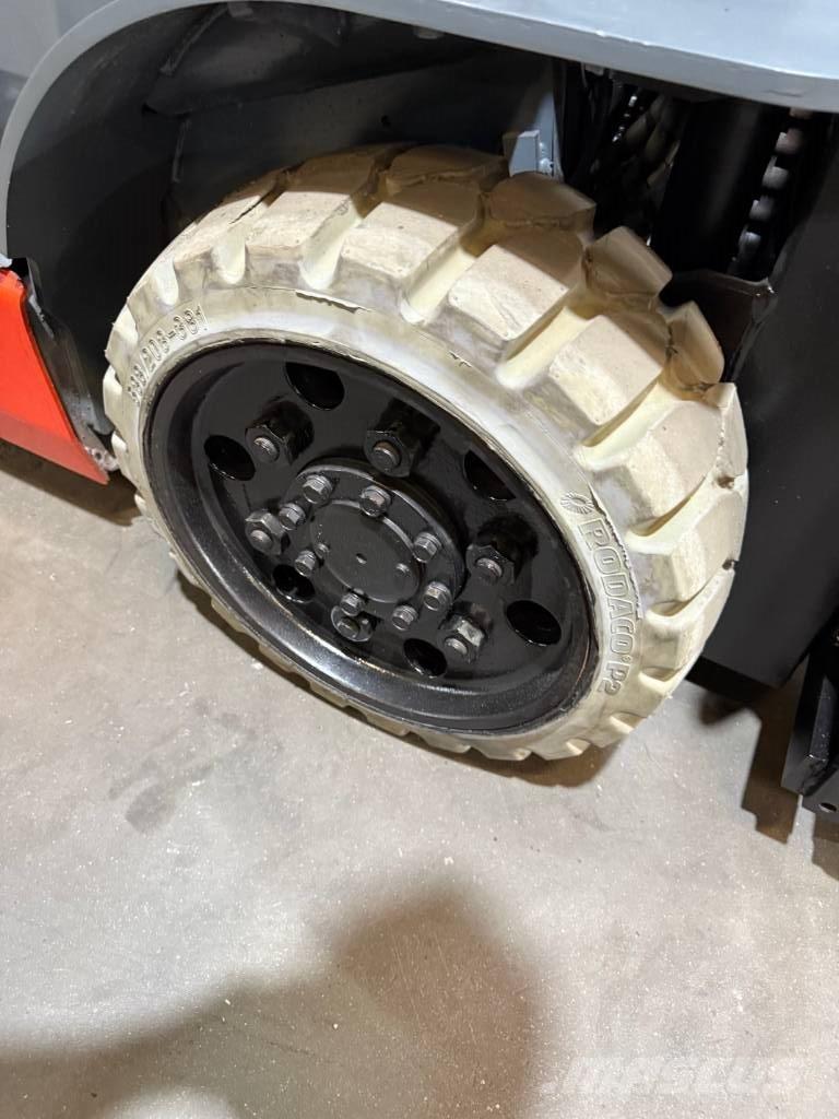 Toyota 8 FGCU 30 Muut haarukkatrukit