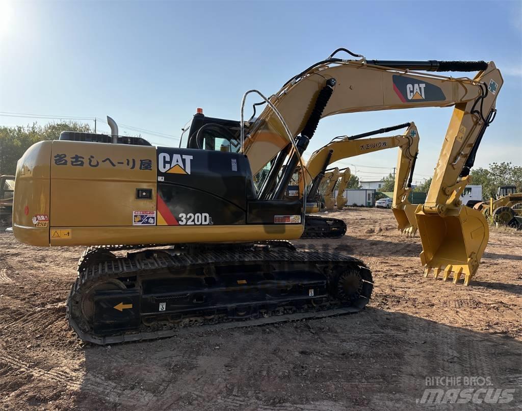 CAT 320 D L Telakaivukoneet