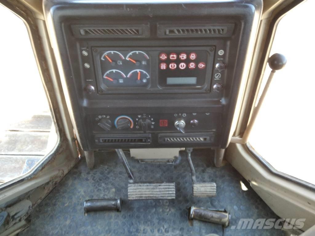 CAT D 6 M LGP Telaketjupuskutraktorit