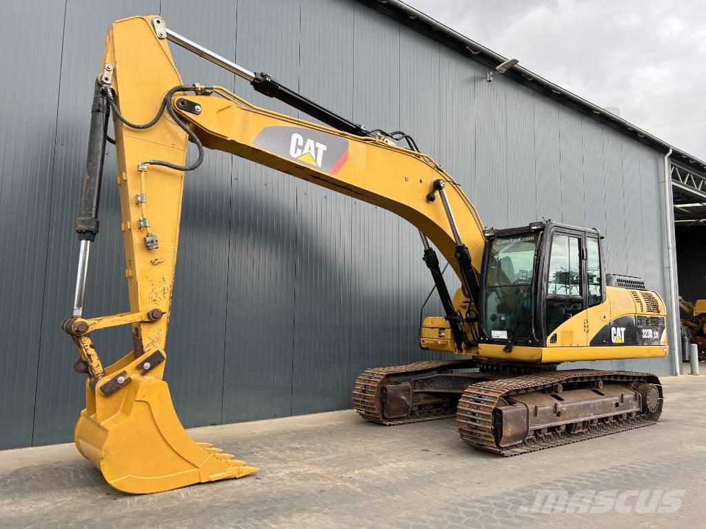 CAT 323D LN Telakaivukoneet