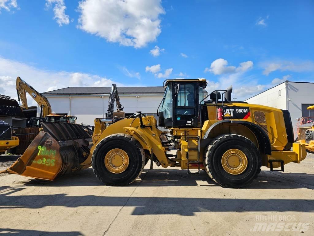 CAT 980M Pyöräkuormaajat