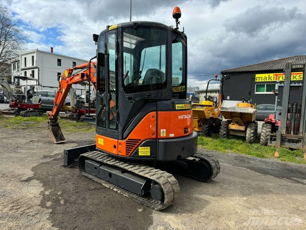 Hitachi ZX 30 U-2 Minikaivukoneet < 7t