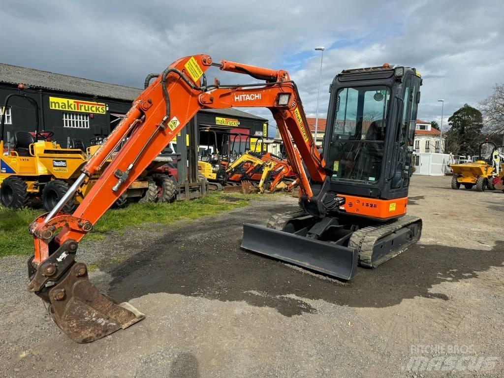 Hitachi ZX 30 U-2 Minikaivukoneet < 7t