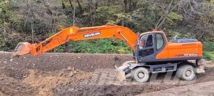 Doosan DX210WA Pyöräkaivukoneet
