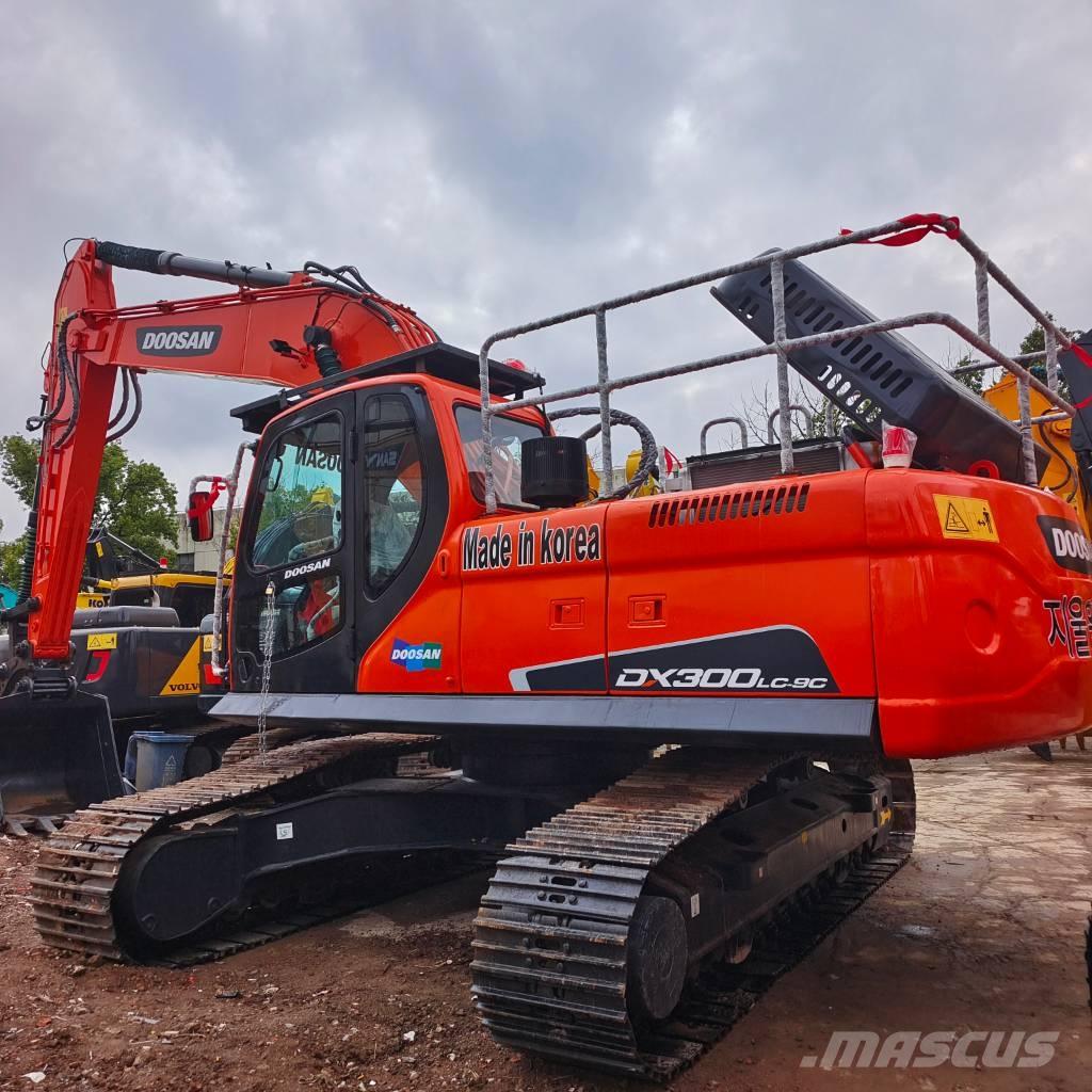 Doosan DX 300LC Telakaivukoneet