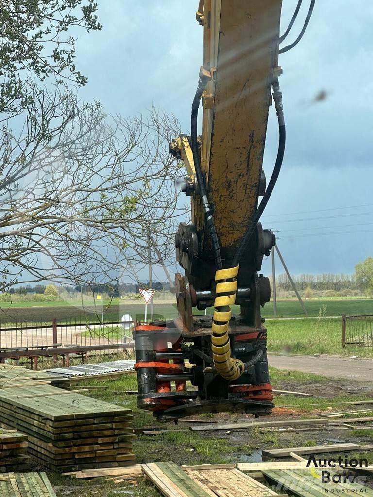 New Holland E 145 Telakaivukoneet
