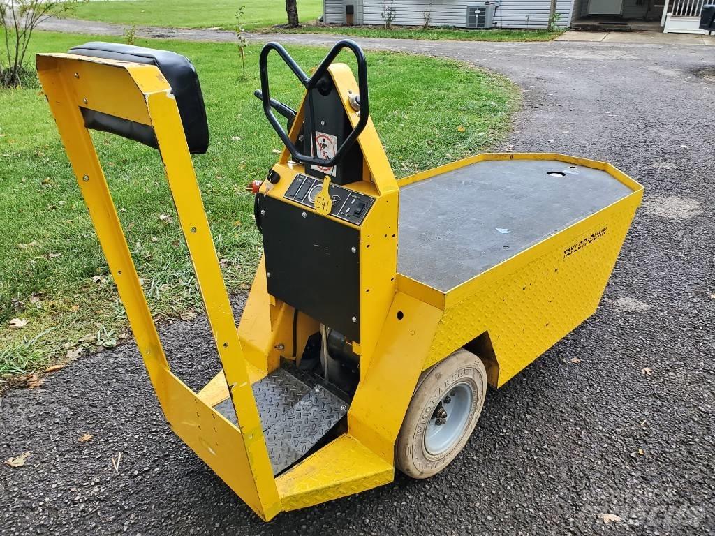Taylor-Dunn SC090 Vetotrukit