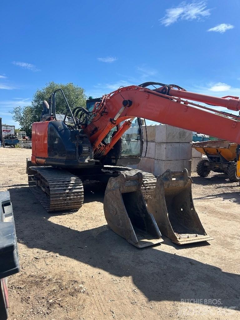 Hitachi ZX 135 US-6 Telakaivukoneet