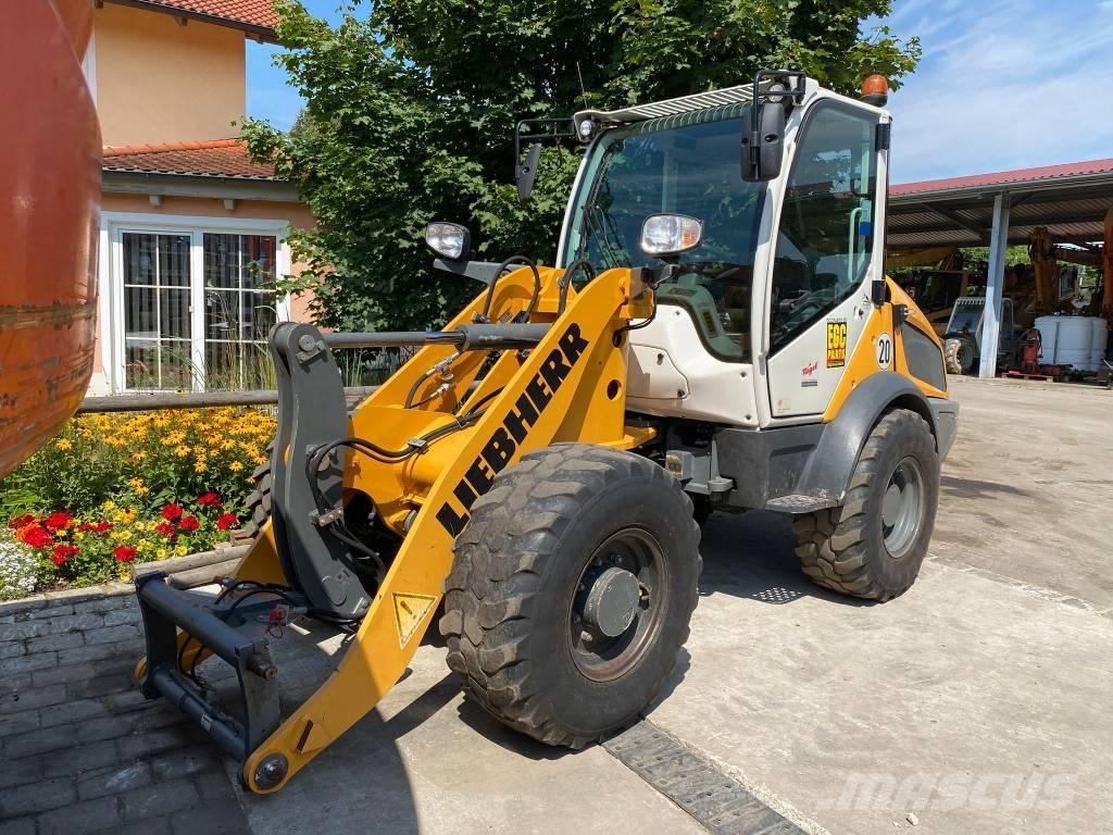 Liebherr L 506 Pyöräkuormaajat