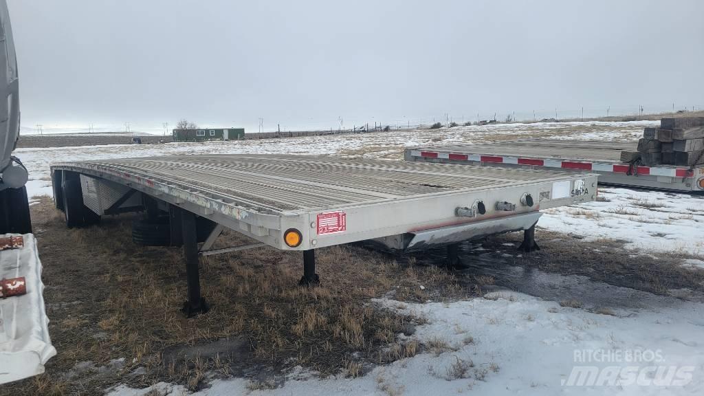 Reitnouer 48' Flatbed Lavaperävaunut