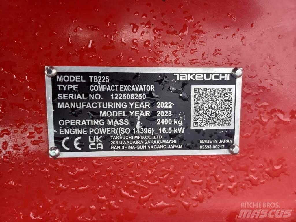 Takeuchi TB 225 Minikaivukoneet < 7t