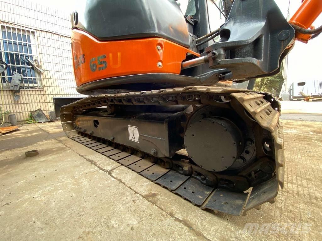 Hitachi ZX65 Minikaivukoneet < 7t