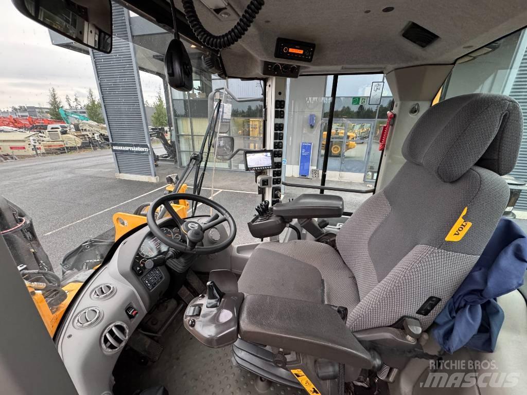 Volvo L 120 H Pyöräkuormaajat