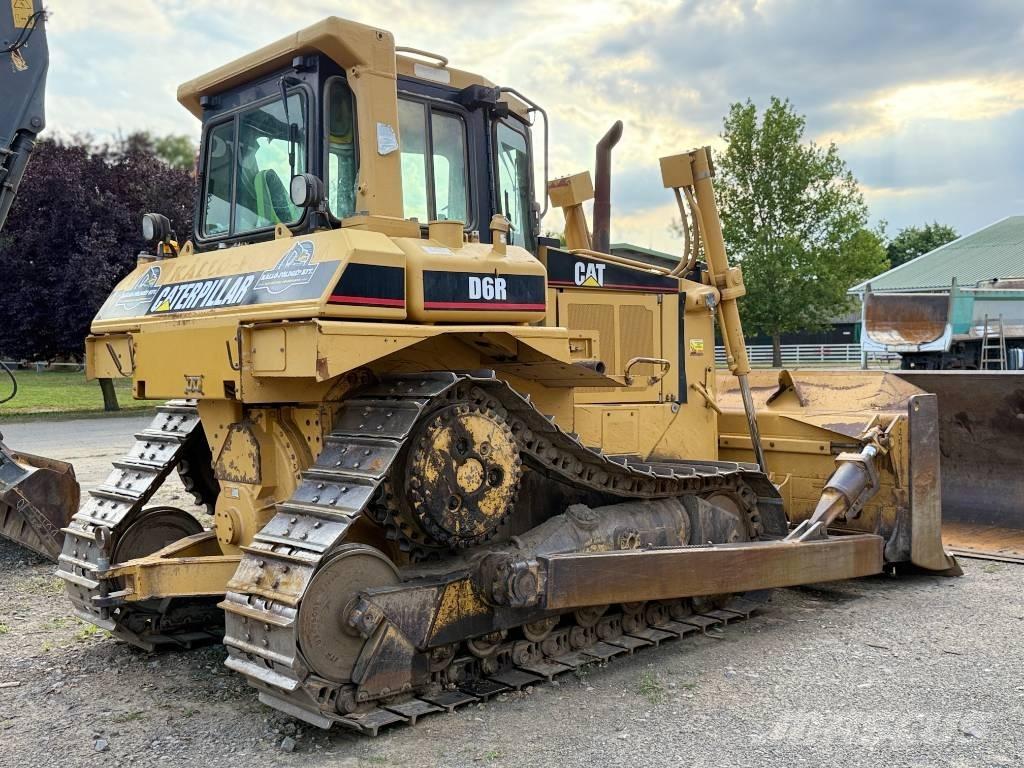 CAT D 6 R Telaketjupuskutraktorit