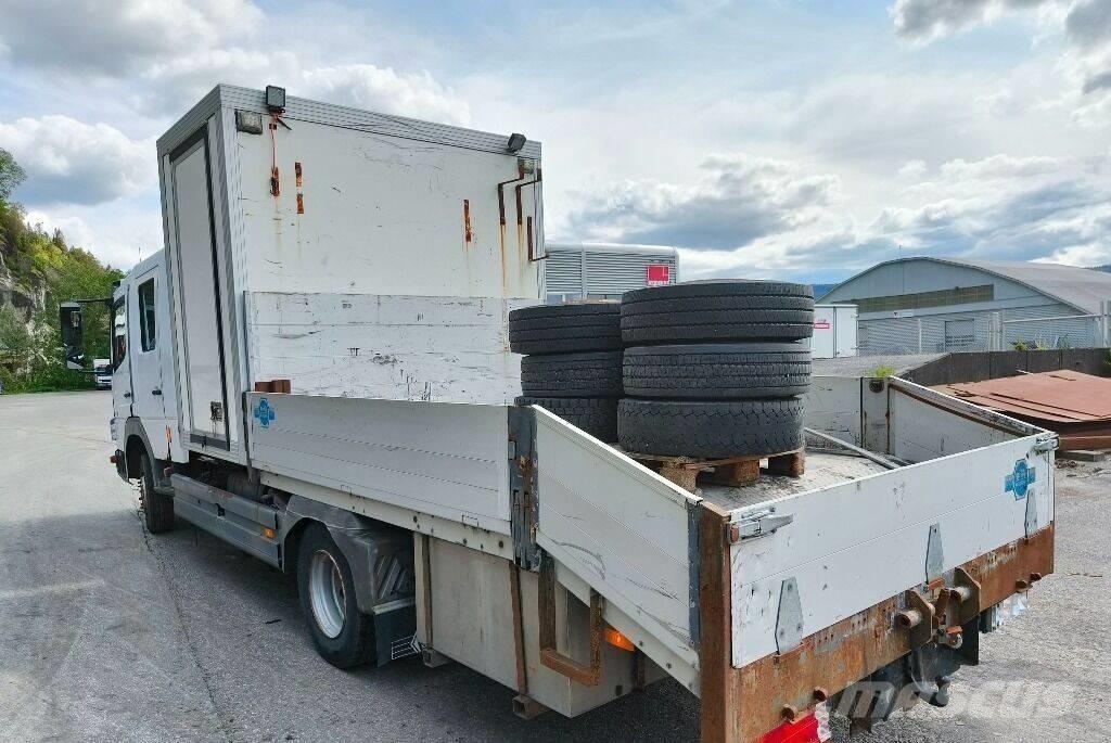 Mercedes-Benz 1018 Umpikorikuorma-autot